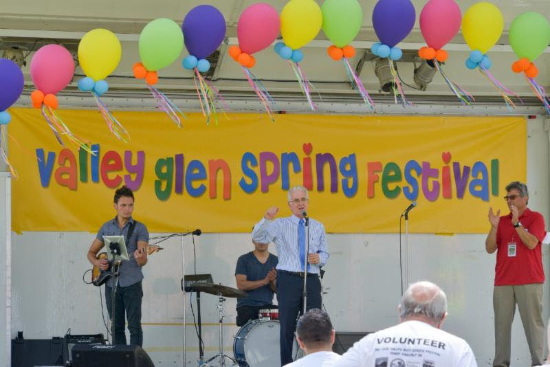 Valley Glen Spring Festival Brings Neighbors Together