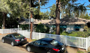 Birdhouse apartments